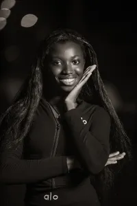 Le plus beau vêtement d'une femme, c'est son sourire.